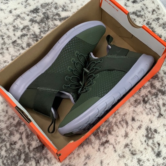 w nike free rn cmtr 18 varsity